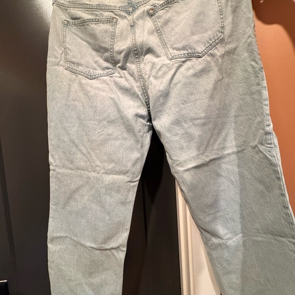 NWT Abercrombie & Fitch Curvy Love - Light Blue High Rise Jeans, size 34 - Picture 3 of 4